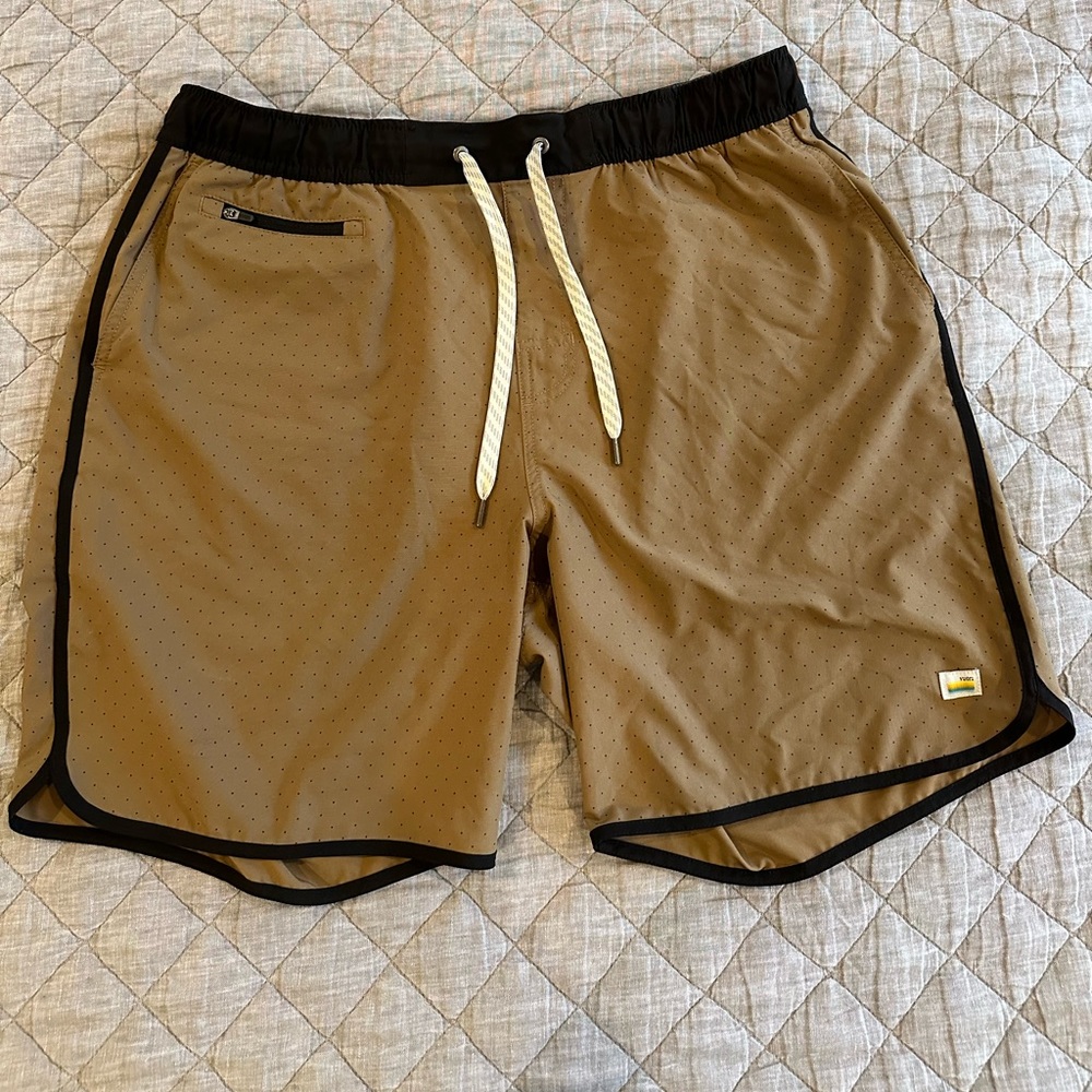Vuori Men’s Banks Shorts - 7.5” inseam